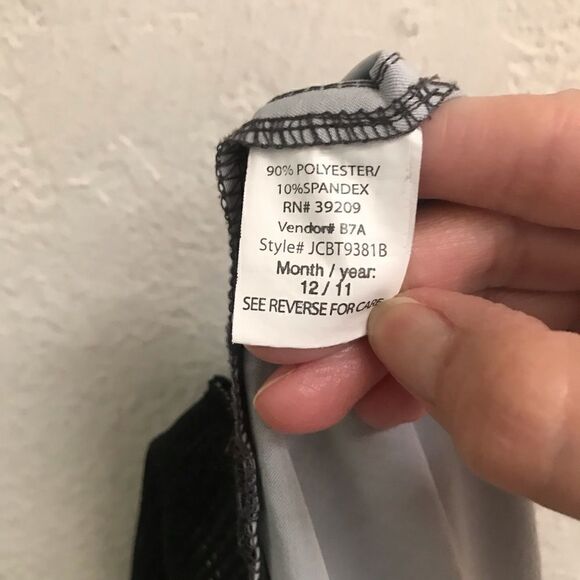 Burnside black plaid board shorts 36 - Picture 5 of 7